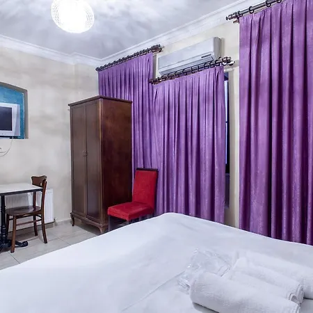 Hotel Dora