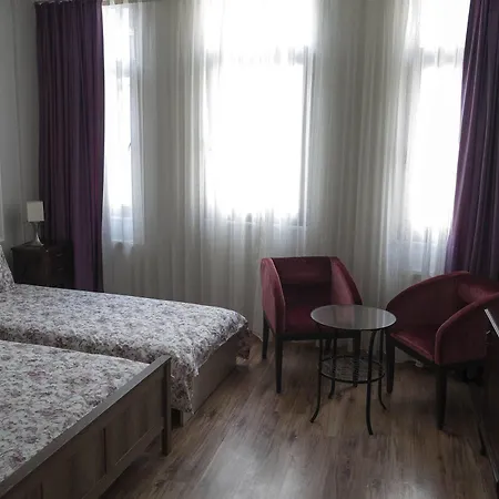 Hotel Dora 3*