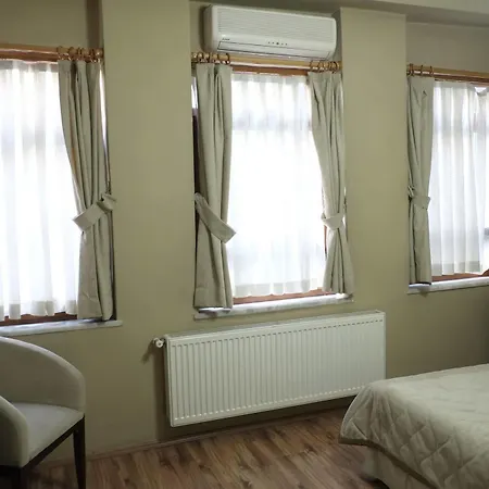 Dora Hotel 3*