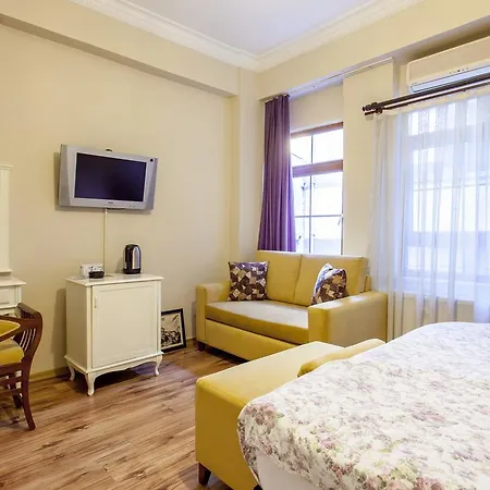 Hotel Dora