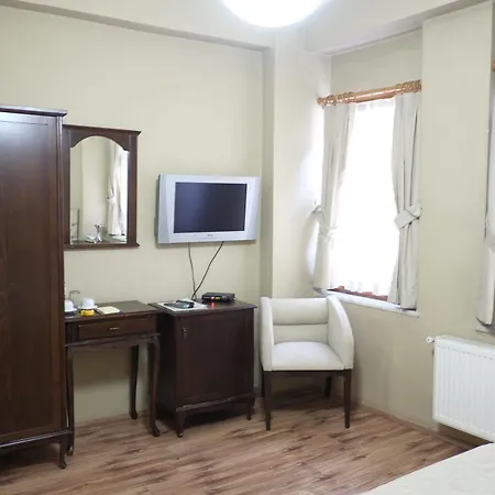 Hotel Dora